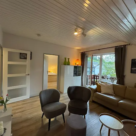 Sonnentraum - 95qm, 3 Schlafzimmer, 3 Baeder, Balkon & Bergblick شقة *