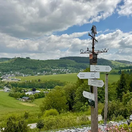 Sonnentraum Willingen - 95Qm, 3 Schlafzimmer, 3 Baeder, Balkon & Bergblick Appartamento