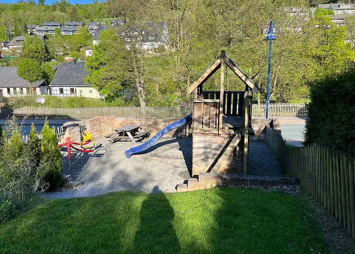 Appartamento Sonnentraum Willingen - 95Qm, 3 Schlafzimmer, 3 Baeder, Balkon & Bergblick