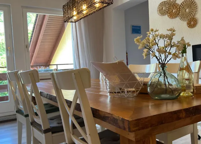 Appartamento Sonnentraum Willingen - 95Qm, 3 Schlafzimmer, 3 Baeder, Balkon & Bergblick